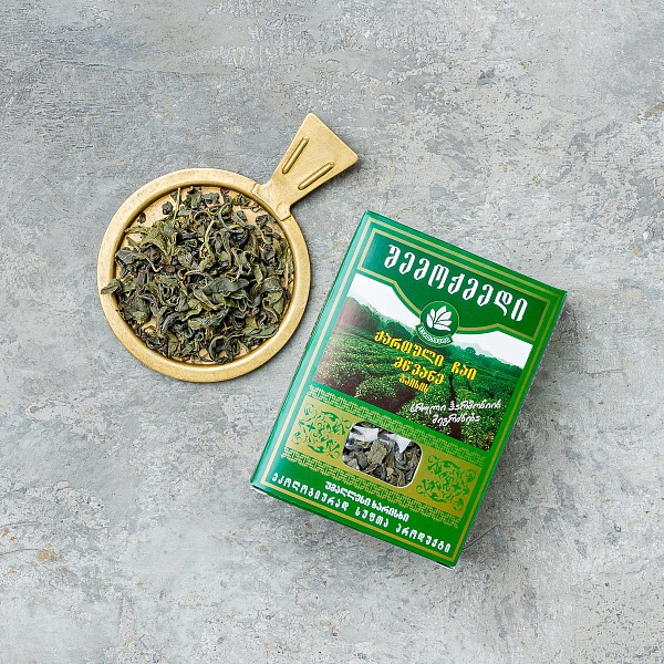 მწვანე ჩაი გრეხილი, ფოთლოვანი